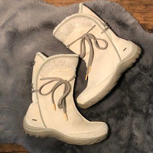 PATAGONIA Attlee Tie Boots in Natural Sz. 8.5